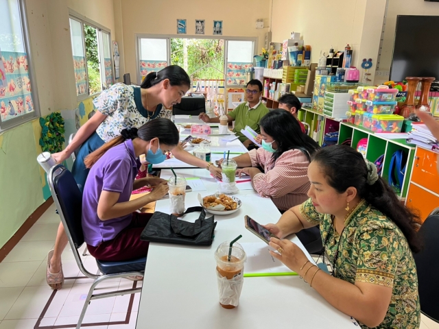 พิจารณาร่างแผนปฏิบัติการประจำปีงบประมาณ พ.ศ. ๒๕๖๖ ของศูนย์พัฒนาเด็กเล็กบ้านคลองเสาเหนือ