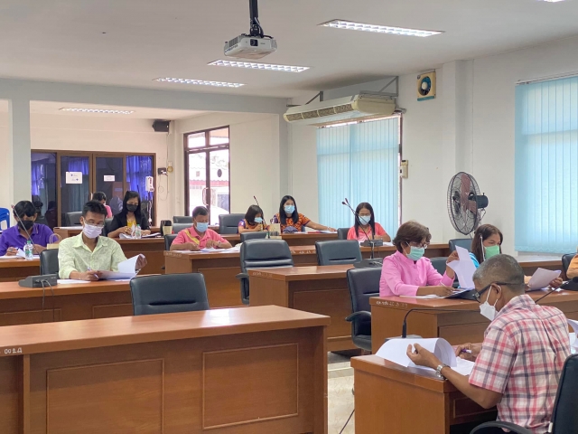 การประชุมคณะกรรมการกองทุนหลักประกันสุขภาพ องค์การบริหารส่วนตำบลบางขัน ครั้งที่ ๔ ประจำปี พ.ศ.๒๕๖๕ วั